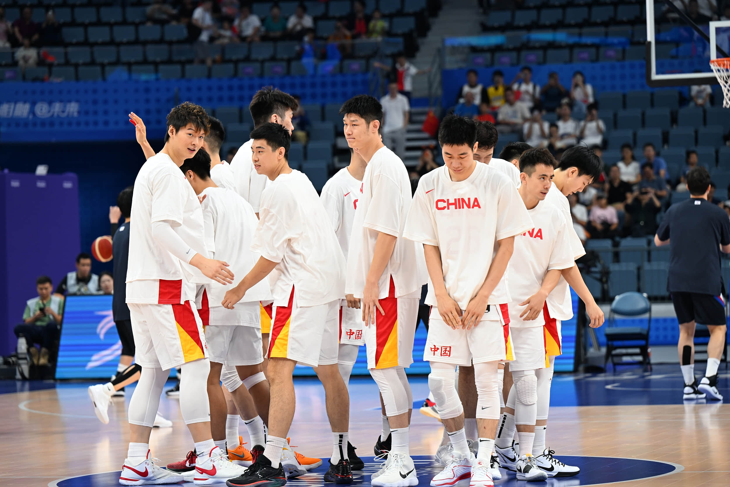 关于中国男篮球队已启程前往西班牙开启欧洲拉练的信息