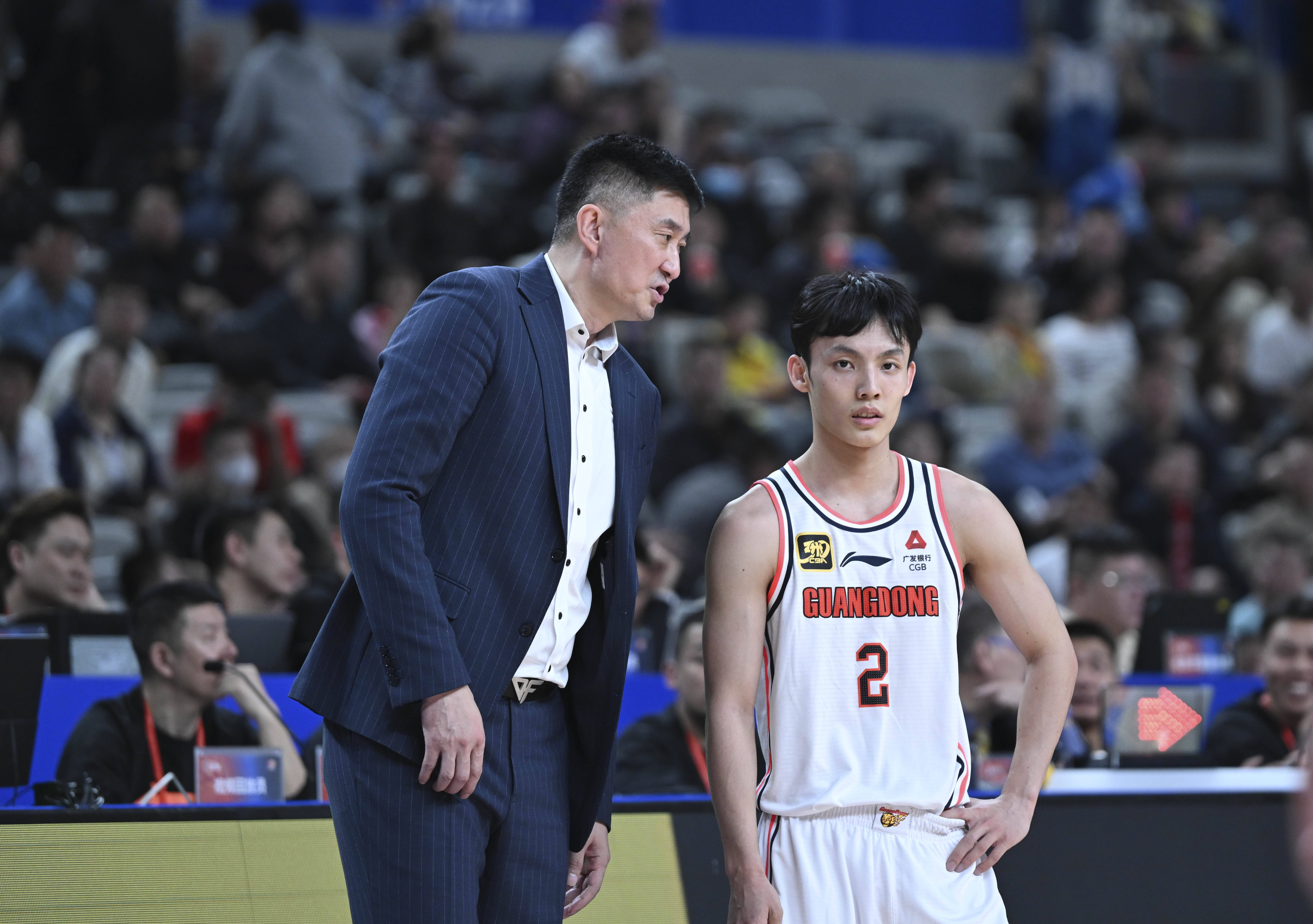 天博体育下载-徐杰18+7+6广东逆转广州邹阳21分福建胜四川