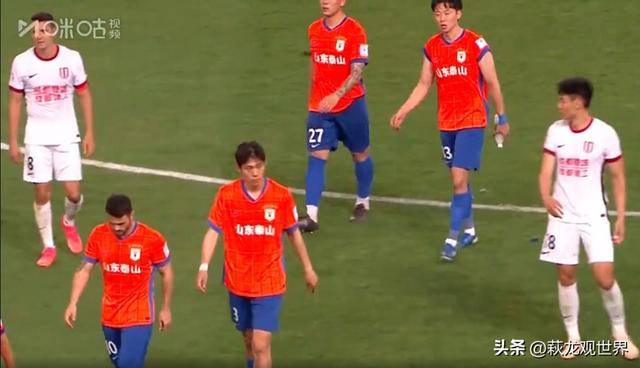 关于泰山助教对下半程阵容调整进行探讨，总结上半程表现，邓卓翔谈及泰山队的信息